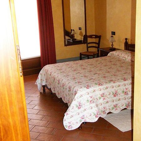 Agriturismo Greppi Crescentino Δωμάτιο φωτογραφία