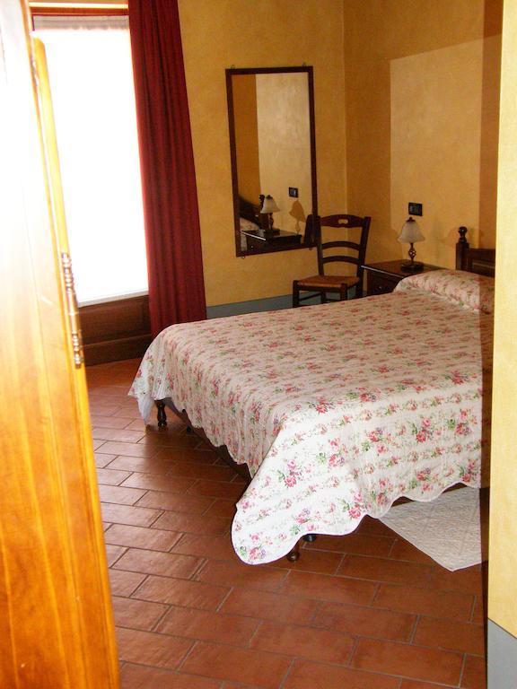 Agriturismo Greppi Crescentino Δωμάτιο φωτογραφία